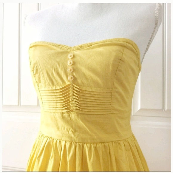 🌼Cute Strapless Dress🌼 - Picture 3 of 6